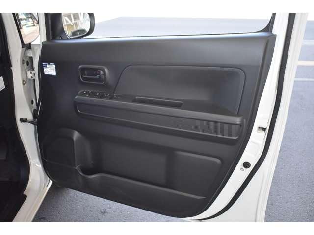 ワゴンR HYBRID FX セーフティP セーフティパッケージ・デュアルセンサーブ iストップ フルタイム4WD 誤発進抑制装置 スマキー DVD再生可 アルミ 横滑り防止装置付 PS イモビライザー バックモニター ナビTV WSRS PW(12枚目)