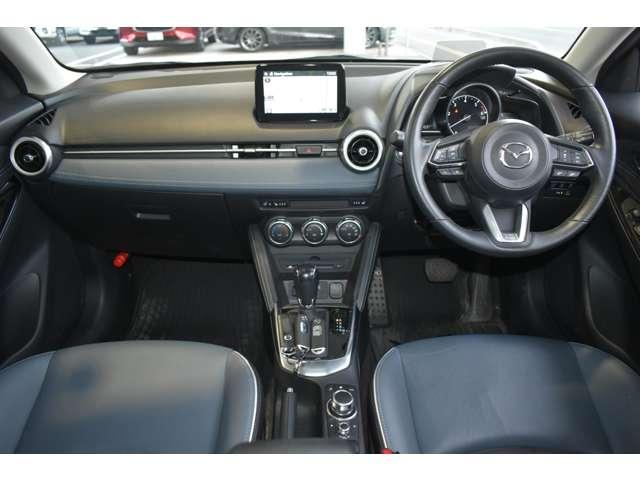 MAZDA2 XD L Package 360°ビューモニター・アダプティブLEDヘッ 全方位カメラ LEDライト パワーシート 4WD アイドリングストップ コーナーソナー 横滑り防止(3枚目)