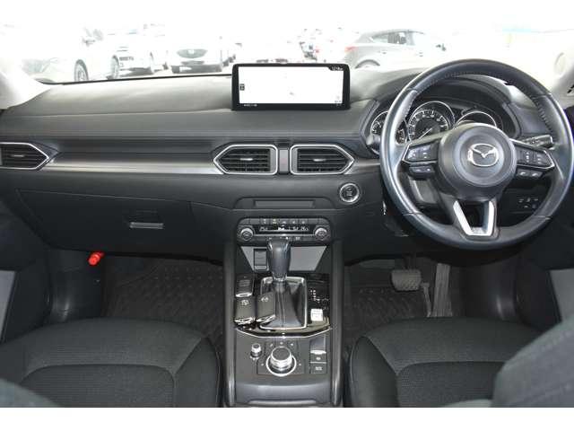 ＣＸ－５ ２．０　２０Ｓ　スマート　エディション　４ＷＤ　ブレーキサポート　３６０度ビューモニター　オートＬＥＤ　４ＷＤ　ＬＥＤ　地デジ　サイドエアバック　横滑り防止装置　アイドリング　盗難防止装置　ＥＴＣ付き　アドバンストキー　バックモニター　メモリーナビ（3枚目）