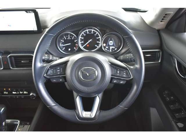 ＣＸ－５ ２．０　２０Ｓ　スマート　エディション　４ＷＤ　ブレーキサポート　３６０度ビューモニター　オートＬＥＤ　４ＷＤ　ＬＥＤ　地デジ　サイドエアバック　横滑り防止装置　アイドリング　盗難防止装置　ＥＴＣ付き　アドバンストキー　バックモニター　メモリーナビ（4枚目）