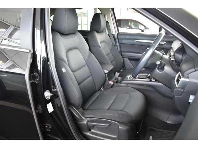 ＣＸ－５ ２．０　２０Ｓ　スマート　エディション　４ＷＤ　ブレーキサポート　３６０度ビューモニター　オートＬＥＤ　４ＷＤ　ＬＥＤ　地デジ　サイドエアバック　横滑り防止装置　アイドリング　盗難防止装置　ＥＴＣ付き　アドバンストキー　バックモニター　メモリーナビ（12枚目）