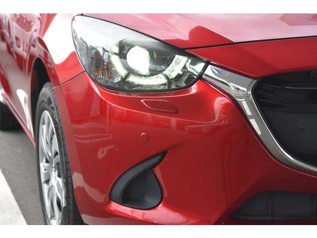 デミオ １．５　１５Ｓ　４ＷＤ　全周囲カメラ　アドバンストキー　衝突被害軽減ブレーキ　ＤＶＤ再生　コーナーソナー　キーレス　横滑り防止装置　オートエアコン　４ＷＤ　ＥＴＣ　バックカメラ　アイドリングストップ　パワステ　地デジＴＶ（16枚目）