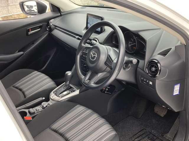 ＭＡＺＤＡ２ １．５　１５Ｓ　４ＷＤ　ビジネスユースＰＫＧ　ＨＢＣ付きＬＥＤライト　追突防止装置　メモリーナビ　ＬＥＤ　横滑り防止　オートエアコン　オートハイビーム　コーナーセンサー　ＥＴＣ　４ＷＤ　アイドリングストップ　バックカメラ（3枚目）