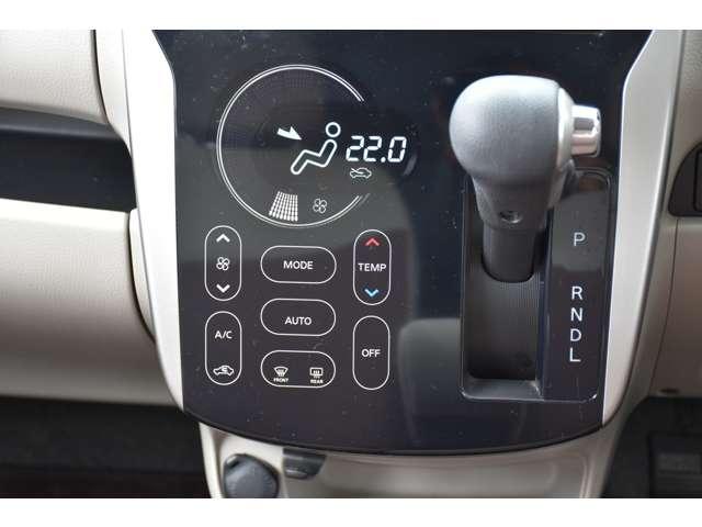 M 夏タイヤ4本新品交換 運転席シートヒーター ハロゲンライト タッチパネル式フルオートエアコン SDナビ ワンセグ アイドリングストップ(5枚目)