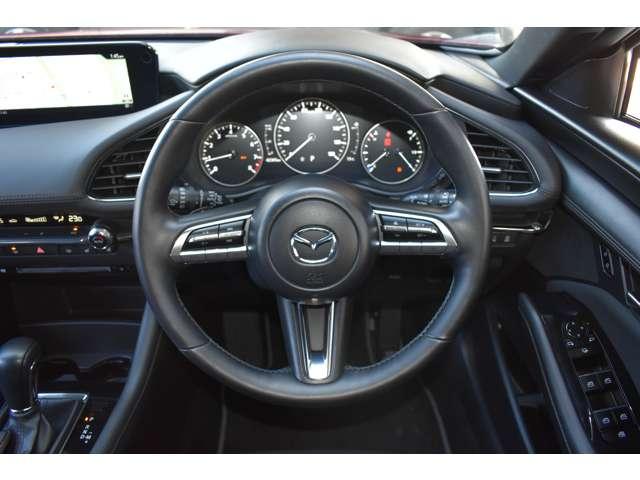 ＭＡＺＤＡ３ファストバック ＦＡＳＴＢＡＣＫ　２０Ｓ　ＰＲＯＡＣＴＩＶＥ　Ｔｏｕｒｉｎｇ　３６０°セーフティパッケージ　全周囲モニタ　レーダークルコン　ＬＥＤライト　メモリーナビ　オートハイビーム　エアバッグ　ミュージックプレイヤー接続可　ＡＢＳ　キーフリー　ナビＴＶ　バックカメラ　記録簿（4枚目）