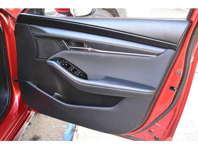 ＭＡＺＤＡ３ファストバック ＦＡＳＴＢＡＣＫ　２０Ｓ　ＰＲＯＡＣＴＩＶＥ　Ｔｏｕｒｉｎｇ　３６０°セーフティパッケージ　全周囲モニタ　レーダークルコン　ＬＥＤライト　メモリーナビ　オートハイビーム　エアバッグ　ミュージックプレイヤー接続可　ＡＢＳ　キーフリー　ナビＴＶ　バックカメラ　記録簿（11枚目）