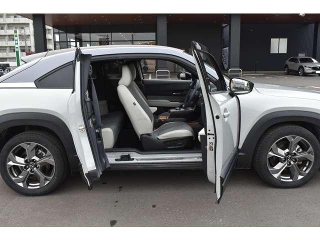 MX-30 Modern Confidence Package 360°セーフティパッケージ・セーフティパ レーダーブレーキ スマキー AWD Etc 盗難防止装置 360°カメラ ACC ナビTV Sヒーター PWシート DSC ABS Bカメラ キーフリー(2枚目)