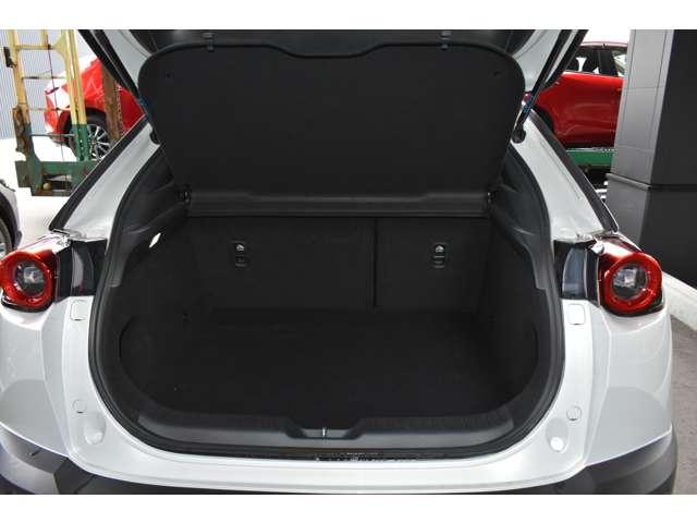 MX-30 Modern Confidence Package 360°セーフティパッケージ・セーフティパ レーダーブレーキ スマキー AWD Etc 盗難防止装置 360°カメラ ACC ナビTV Sヒーター PWシート DSC ABS Bカメラ キーフリー(16枚目)