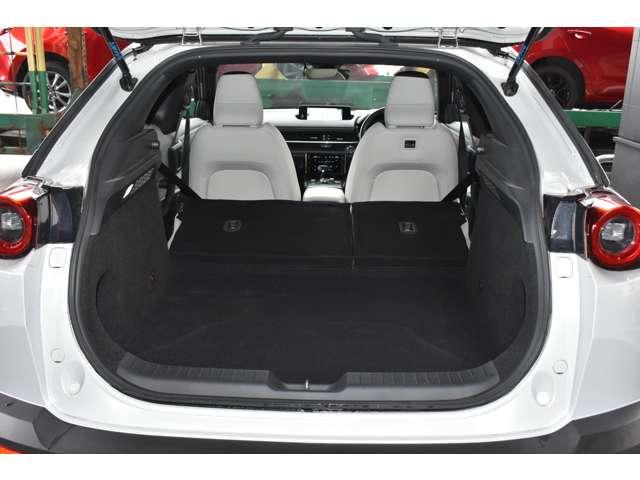 MX-30 Modern Confidence Package 360°セーフティパッケージ・セーフティパ レーダーブレーキ スマキー AWD Etc 盗難防止装置 360°カメラ ACC ナビTV Sヒーター PWシート DSC ABS Bカメラ キーフリー(17枚目)