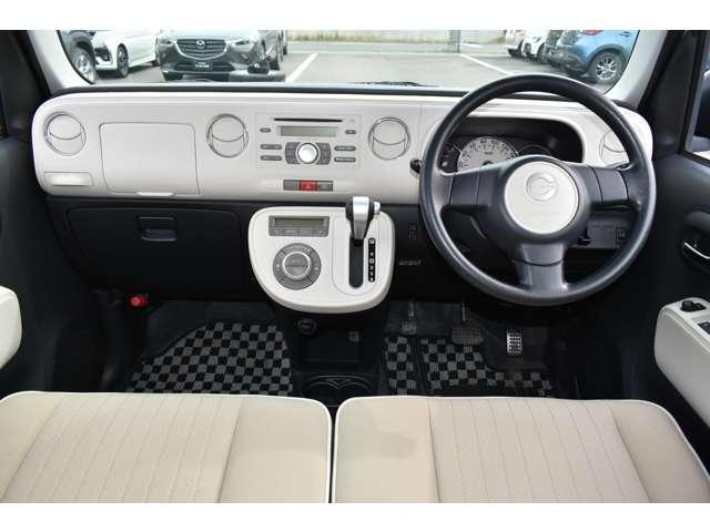 ミラココア ６６０　プラス　Ｘ　４ＷＤ　純正ＣＤオーディオ・ベンチシート・オートエ　セキュリティーアラーム　エアバック　インテリキー　デュアルエアバック　ＡＡＣ　寒冷地仕様　ＡＢＳ付　パワーウインドウ　パワーステアリング　キーフリー　４ＷＤ（3枚目）