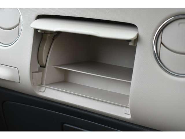 ミラココア ６６０　プラス　Ｘ　４ＷＤ　純正ＣＤオーディオ・ベンチシート・オートエ　セキュリティーアラーム　エアバック　インテリキー　デュアルエアバック　ＡＡＣ　寒冷地仕様　ＡＢＳ付　パワーウインドウ　パワーステアリング　キーフリー　４ＷＤ（9枚目）