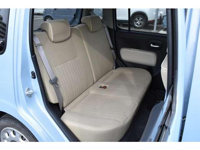 ミラココア ６６０　プラス　Ｘ　４ＷＤ　純正ＣＤオーディオ・ベンチシート・オートエ　セキュリティーアラーム　エアバック　インテリキー　デュアルエアバック　ＡＡＣ　寒冷地仕様　ＡＢＳ付　パワーウインドウ　パワーステアリング　キーフリー　４ＷＤ（13枚目）