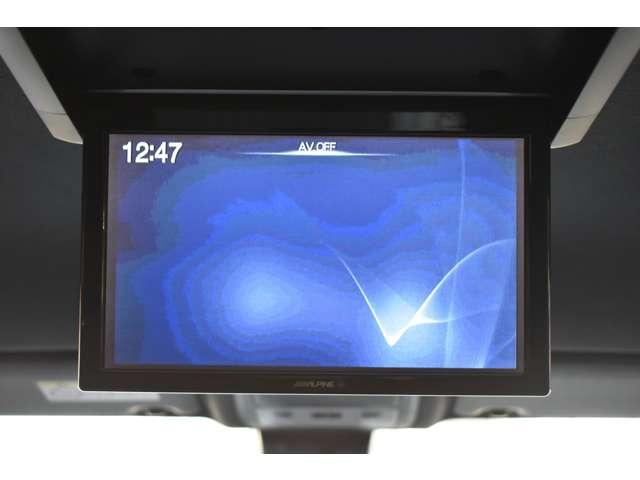 ヴォクシー ２．０　ＺＳ　煌　４ＷＤ　両側電動ドア・ＬＥＤライト・フリップダウ　セキュリティー　点検記録簿　スマートキー＆プッシュスタート　Ｗエアコン　ＬＥＤヘッド　ミュージックプレイヤー接続可　４ＷＤ車　横滑り防止　バックモニター（10枚目）