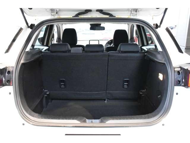 ＣＸ－３ ２．０　２０Ｓ　４ＷＤ　ハイビームコントロール付ＬＥＤライト　ナビ　衝突被害軽減ブレーキ　Ｂモニター　ＬＥＤヘッドライト　ＥＴＣ　オートエアコン　４ＷＤ　スマートキー　アイドリングストップ　横滑り防止　Ｐセンサー（10枚目）