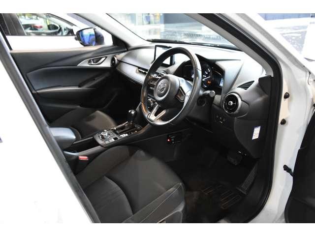 ＣＸ－３ ２．０　２０Ｓ　４ＷＤ　ハイビームコントロール付ＬＥＤライト　ナビ　衝突被害軽減ブレーキ　Ｂモニター　ＬＥＤヘッドライト　ＥＴＣ　オートエアコン　４ＷＤ　スマートキー　アイドリングストップ　横滑り防止　Ｐセンサー（3枚目）