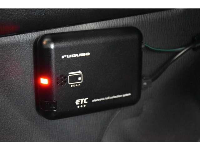 ＣＸ－３ ２．０　２０Ｓ　４ＷＤ　ハイビームコントロール付ＬＥＤライト　ナビ　衝突被害軽減ブレーキ　Ｂモニター　ＬＥＤヘッドライト　ＥＴＣ　オートエアコン　４ＷＤ　スマートキー　アイドリングストップ　横滑り防止　Ｐセンサー（7枚目）