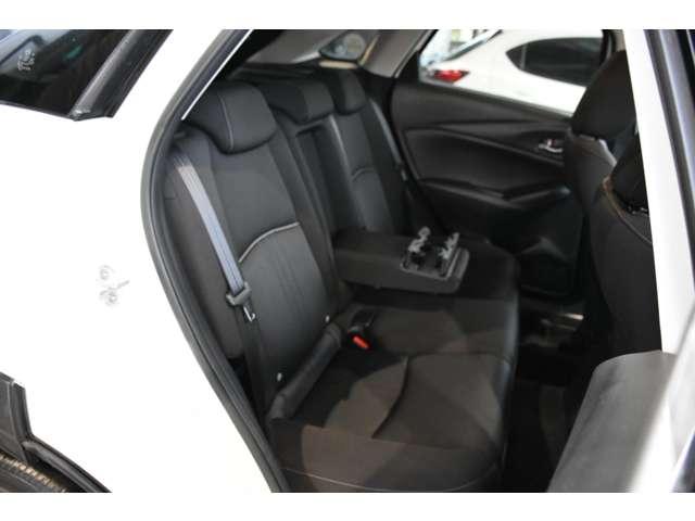 ＣＸ－３ ２．０　２０Ｓ　４ＷＤ　ハイビームコントロール付ＬＥＤライト　ナビ　衝突被害軽減ブレーキ　Ｂモニター　ＬＥＤヘッドライト　ＥＴＣ　オートエアコン　４ＷＤ　スマートキー　アイドリングストップ　横滑り防止　Ｐセンサー（9枚目）