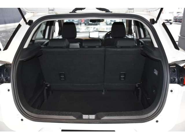 ＣＸ－３ ２．０　２０Ｓ　４ＷＤ　ハイビームコントロール付ＬＥＤライト　ナビ　衝突被害軽減ブレーキ　Ｂモニター　ＬＥＤヘッドライト　ＥＴＣ　オートエアコン　４ＷＤ　スマートキー　アイドリングストップ　横滑り防止　Ｐセンサー（10枚目）