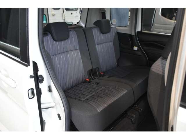 ソリオ １．２　Ｇ　４ＷＤ　電動スライドドア　バックアイカメラ　サイドエアＢ　キーフリー　運転席エアバッグ　横滑防止　インテリキー　ＡＡＣ　助手席エアバッグ　オートハイビーム　ＥＴＣ車載器　パワステ　フルフラット　ＡＢＳ　４ＷＤ（9枚目）