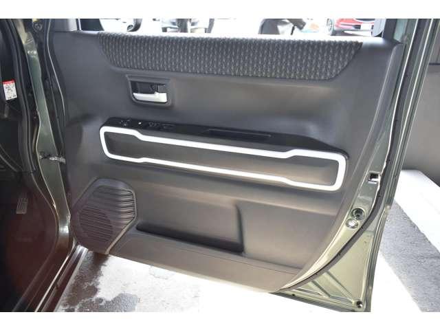 �h�A�|�P�b�g�͏��������Ă����̂ɕ֗������ł��B