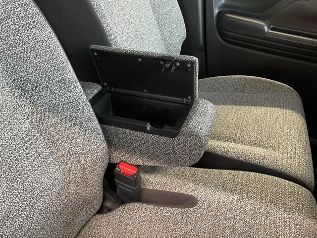 スペーシア ＨＹＢＲＩＤ　Ｘ　４ＷＤ　ナビ・オーディオレス　両側リア電動スライドドア　衝突被害軽減システム　横滑り防止機能　アイドリングストップ　プッシュスタート　オートエアコン　シートヒーター（18枚目）