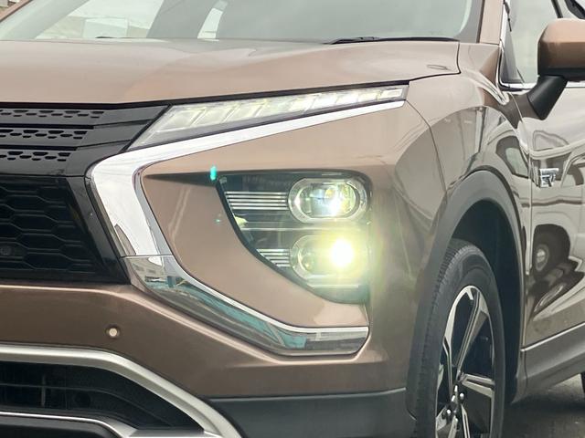 エクリプスクロスＰＨＥＶ Ｇ　４ＷＤ　本革シート　前後シートヒーター　車両検知警報システム　衝突被害軽減ブレーキ　クルーズコントロール　ナビ　バックカメラ　　前後ドライブレコーダー　ＥＴＣ　１０年１０万キロ特別保証延長（9枚目）