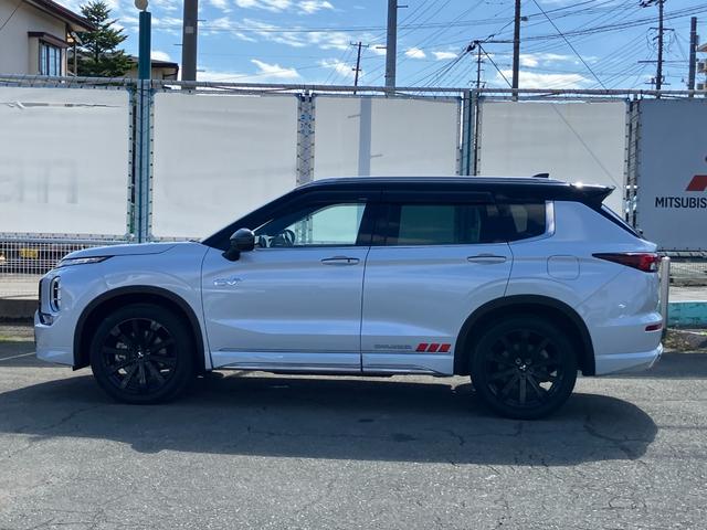 アウトランダーＰＨＥＶ Ｐ　４ＷＤ　１０年１０万キロ特別保証延長　スポーティパッケージ　純正スマホ連携ナビ　アラウンドビューモニタ－　前後ドライブレコーダー　ＥＴＣ２．０　ＭＩ－ＰＩＬＯＴ　衝突被害軽減ブレーキ　コーナーセンサー（36枚目）