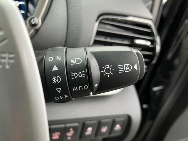 エクリプスクロスＰＨＥＶ Ｐ　４ＷＤ　本革シート　前後シートヒーター　純正ナビ　アラウンドビューモニタ－　ＭＩ－ＰＩＬＯＴ　　衝突被害軽減ブレーキ　コーナーセンサー　ドライブレコーダー　ＥＴＣ２．０　１０年１０万キロ特別保証延長（8枚目）