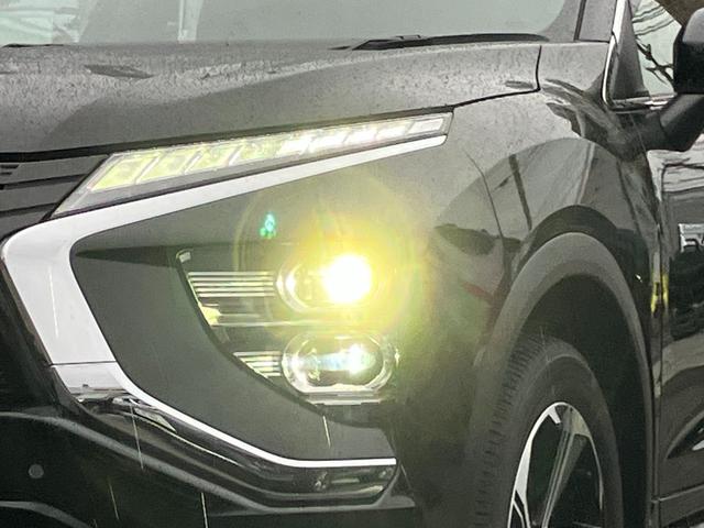 エクリプスクロスＰＨＥＶ Ｐ　４ＷＤ　本革シート　前後シートヒーター　純正ナビ　アラウンドビューモニタ－　ＭＩ－ＰＩＬＯＴ　　衝突被害軽減ブレーキ　コーナーセンサー　ドライブレコーダー　ＥＴＣ２．０　１０年１０万キロ特別保証延長（9枚目）