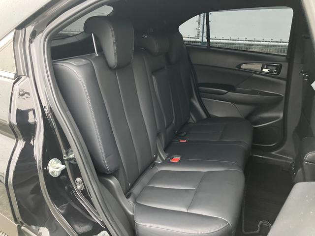 エクリプスクロスＰＨＥＶ Ｐ　４ＷＤ　本革シート　前後シートヒーター　純正ナビ　アラウンドビューモニタ－　ＭＩ－ＰＩＬＯＴ　　衝突被害軽減ブレーキ　コーナーセンサー　ドライブレコーダー　ＥＴＣ２．０　１０年１０万キロ特別保証延長（12枚目）