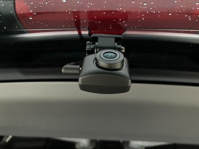 エクリプスクロスＰＨＥＶ Ｐ　４ＷＤ　本革シート　前後シートヒーター　純正ナビ　アラウンドビューモニタ－　ＭＩ－ＰＩＬＯＴ　　衝突被害軽減ブレーキ　コーナーセンサー　ドライブレコーダー　ＥＴＣ２．０　１０年１０万キロ特別保証延長（20枚目）