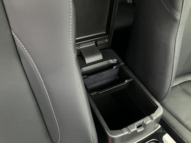 エクリプスクロスＰＨＥＶ Ｐ　４ＷＤ　本革シート　前後シートヒーター　純正ナビ　アラウンドビューモニタ－　ＭＩ－ＰＩＬＯＴ　　衝突被害軽減ブレーキ　コーナーセンサー　ドライブレコーダー　ＥＴＣ２．０　１０年１０万キロ特別保証延長（46枚目）