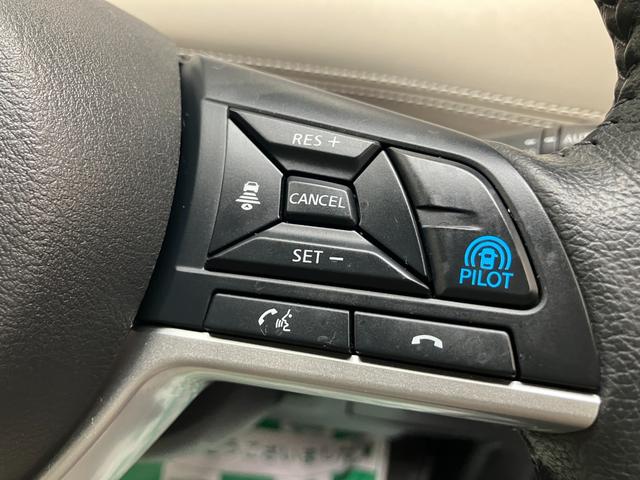 セレナ ハイウェイスターV 4WD プロパイロット デジタルルームミラー シートヒーター 9インチナビ 後席モニター ETC エンジンスターター  ドライブレコーダー ステアリングヒーター(2枚目)