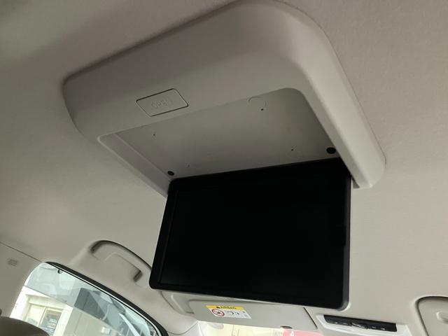 セレナ ハイウェイスターV 4WD プロパイロット デジタルルームミラー シートヒーター 9インチナビ 後席モニター ETC エンジンスターター  ドライブレコーダー ステアリングヒーター(8枚目)