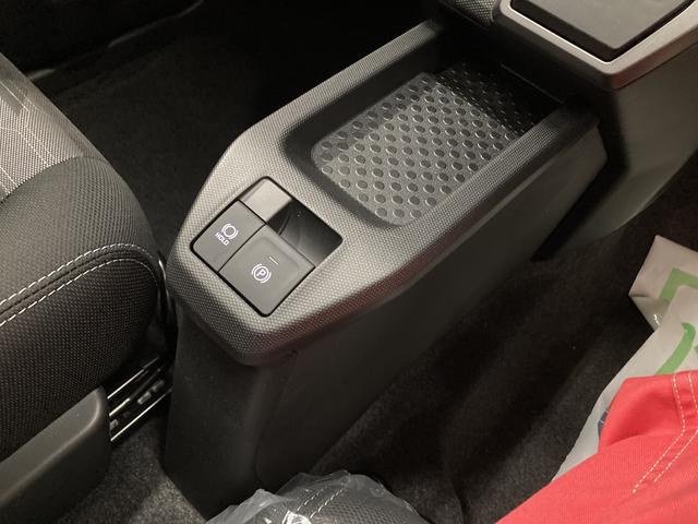Gターボ クロムベンチャー 4WD スマアシ(ダイハツ予防安全機能) キーフリー LEDヘッド/フォグランプ オートライト/エアコン クルーズコントロール バックカメラ サイドエアバック 運転席チルトステアリング/シートリフター(30枚目)