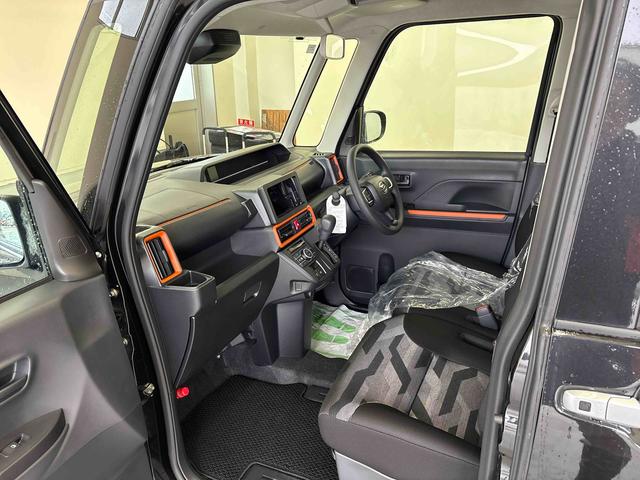 タント ファンクロス　４ＷＤ　バックカメラ　ＬＥＤヘッドライト／フォグランプ　オートエアコン／ライト／ハイビーム／電動ドアミラー　チルトステアリング　コーナーセンサー　両側電動スライドドア　シートヒーター（13枚目）