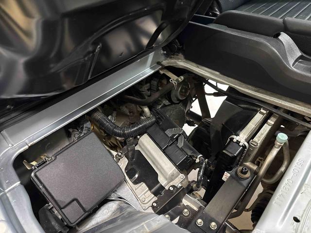 ハイゼットトラック スタンダード 電子4WD 純正ラジオ(AM・FM) ハロゲンヘッドライト マニュアルエアコン オートライト/ハイビーム コーナーセンサー ストロング防錆 VSC(横滑り防止機能) スマートアシスト(予防安全装置)(17枚目)
