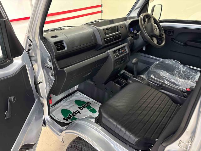 ハイゼットトラック スタンダード 電子4WD 純正ラジオ(AM・FM) ハロゲンヘッドライト マニュアルエアコン オートライト/ハイビーム コーナーセンサー ストロング防錆 VSC(横滑り防止機能) スマートアシスト(予防安全装置)(21枚目)