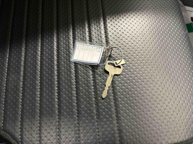 ハイゼットトラック スタンダード 電子4WD 純正ラジオ(AM・FM) ハロゲンヘッドライト マニュアルエアコン オートライト/ハイビーム コーナーセンサー ストロング防錆 VSC(横滑り防止機能) スマートアシスト(予防安全装置)(42枚目)