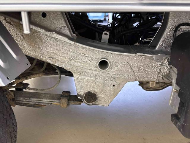 ハイゼットトラック スタンダード 電子4WD 純正ラジオ(AM・FM) ハロゲンヘッドライト マニュアルエアコン オートライト/ハイビーム コーナーセンサー ストロング防錆 VSC(横滑り防止機能) スマートアシスト(予防安全装置)(47枚目)