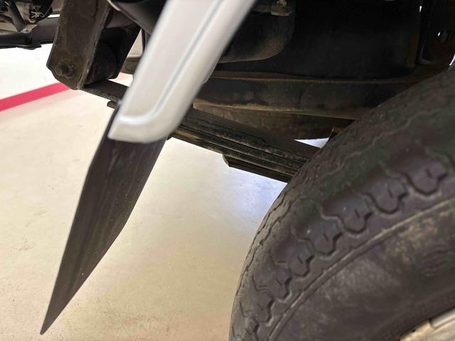 ハイゼットトラック スタンダード 電子4WD 純正ラジオ(AM・FM) ハロゲンヘッドライト マニュアルエアコン オートライト/ハイビーム コーナーセンサー ストロング防錆 VSC(横滑り防止機能) スマートアシスト(予防安全装置)(48枚目)