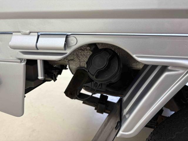 ハイゼットトラック スタンダード 電子4WD 純正ラジオ(AM・FM) ハロゲンヘッドライト マニュアルエアコン オートライト/ハイビーム コーナーセンサー ストロング防錆 VSC(横滑り防止機能) スマートアシスト(予防安全装置)(49枚目)