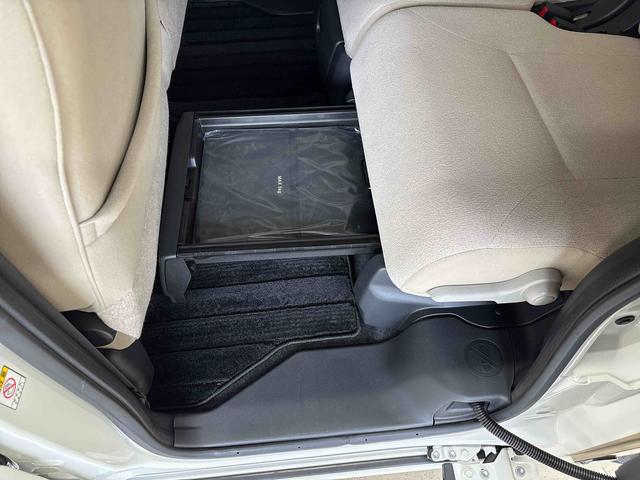 ムーヴキャンバス ＧメイクアップＶＳ　ＳＡＩＩＩ　４ＷＤ　純正ナビ　ドライブレコーダー　ＴＶコントロールキット　ＬＥＤヘッドライト／フォグランプ　オートエアコン／ライト／ハイビーム／電動格納ドアミラー　両側電動スライドドア　運転席シートヒーター（62枚目）