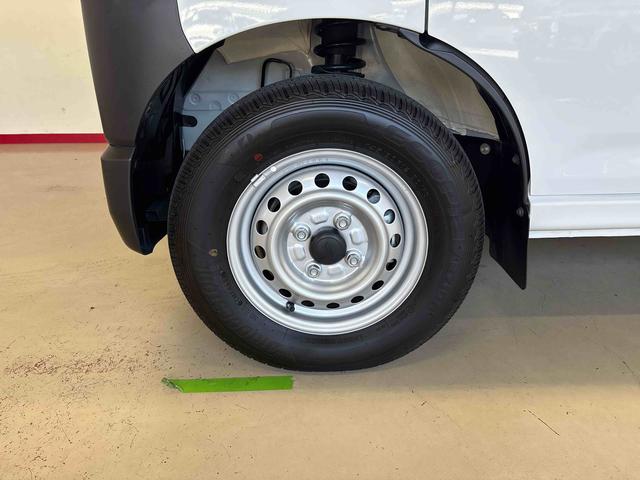ハイゼットカーゴ スペシャル　電子４ＷＤ　マニュアルエアコン　ハロゲンヘッドライト　コーナーセンサー　ＶＳＣ（横滑り防止機能）　パワーウィンドウ　オートライト／ハイビーム　スマートアシスト（予防安全装置）（19枚目）
