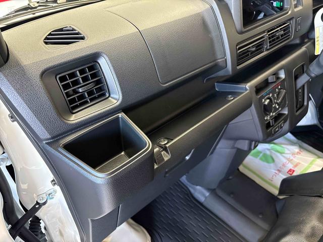 ハイゼットカーゴ スペシャル　電子４ＷＤ　マニュアルエアコン　ハロゲンヘッドライト　コーナーセンサー　ＶＳＣ（横滑り防止機能）　パワーウィンドウ　オートライト／ハイビーム　スマートアシスト（予防安全装置）（43枚目）