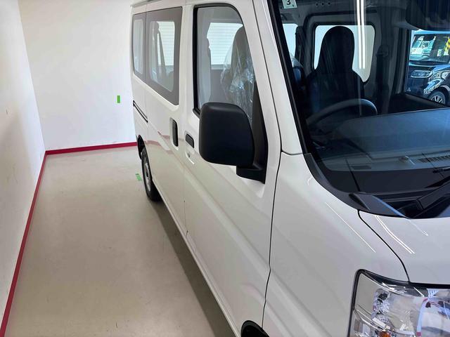 ハイゼットカーゴ スペシャル　電子４ＷＤ　マニュアルエアコン　ハロゲンヘッドライト　コーナーセンサー　ＶＳＣ（横滑り防止機能）　パワーウィンドウ　オートライト／ハイビーム　スマートアシスト（予防安全装置）（55枚目）