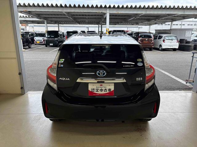 アクア Ｓスタイルブラック　純正ナビ　バックカメラ　電動ドアミラー　ハロゲンヘッドライト　社外ドライブレコーダー（前後）　オートエアコン／ライト／ハイビーム　ＥＴＣ　チルトステアリング　運転席シートリフター（3枚目）