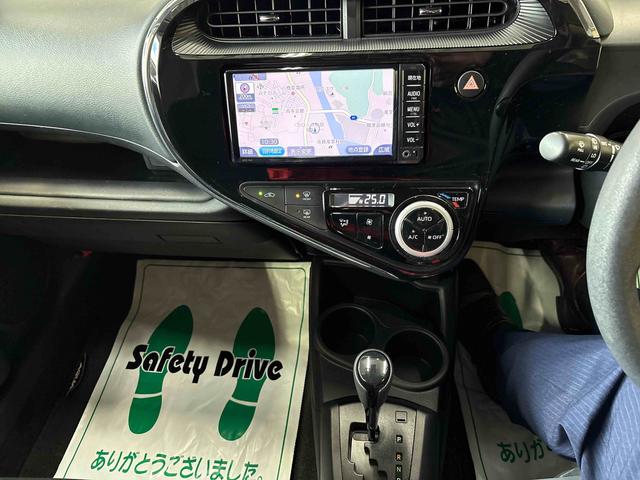 アクア Ｓスタイルブラック　純正ナビ　バックカメラ　電動ドアミラー　ハロゲンヘッドライト　社外ドライブレコーダー（前後）　オートエアコン／ライト／ハイビーム　ＥＴＣ　チルトステアリング　運転席シートリフター（24枚目）