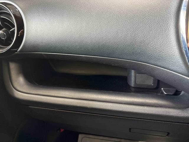 アクア Ｓスタイルブラック　純正ナビ　バックカメラ　電動ドアミラー　ハロゲンヘッドライト　社外ドライブレコーダー（前後）　オートエアコン／ライト／ハイビーム　ＥＴＣ　チルトステアリング　運転席シートリフター（27枚目）