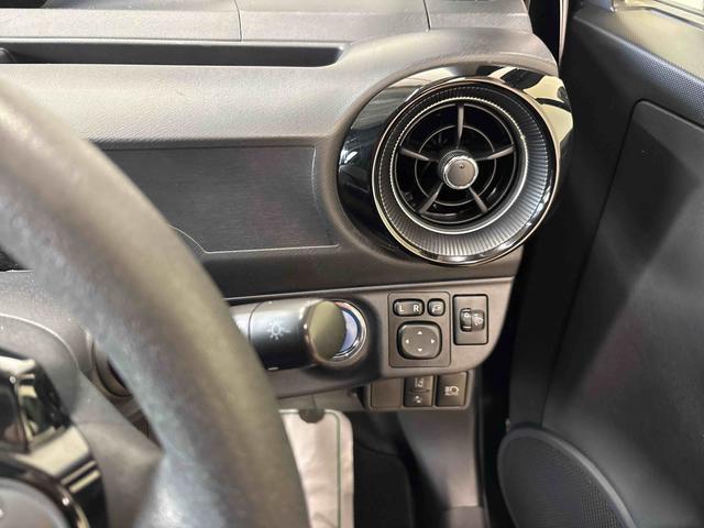 アクア Ｓスタイルブラック　純正ナビ　バックカメラ　電動ドアミラー　ハロゲンヘッドライト　社外ドライブレコーダー（前後）　オートエアコン／ライト／ハイビーム　ＥＴＣ　チルトステアリング　運転席シートリフター（34枚目）